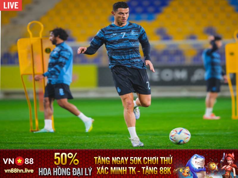 Ronaldo làm đội trưởng khi đối đầu Messi