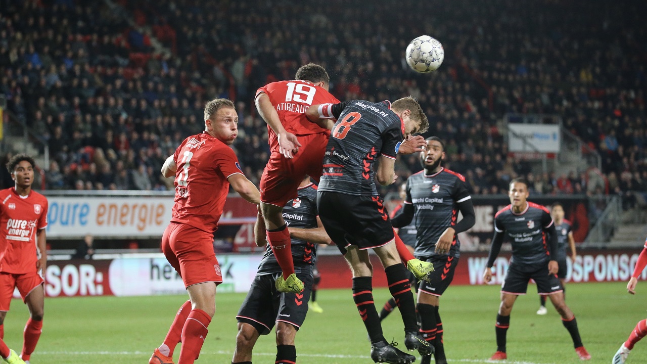 nhan dinh  Emmen vs Twente