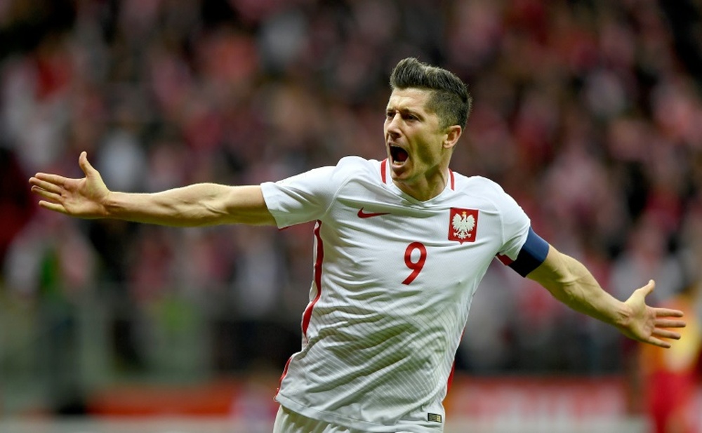 doi hinh cuc manh cua ba lan duoc dan dat boi lewandowski tai euro 2021 49538