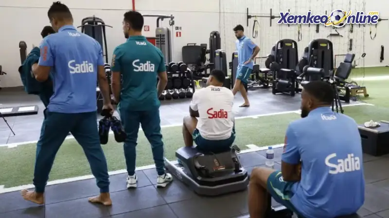 HLV Ancelotti Cho Tuyển Brazil Tập Nhẹ Ngày Hội Quân